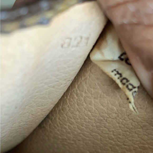 Louis Vuitton vintage clutch❤️ - Picture 11 of 11